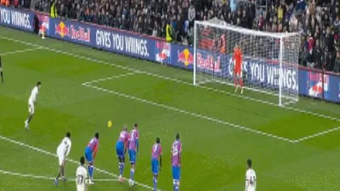 《揭秘青歌坛六大热门曲目：罗甲深度解析，趋势一目了然，精彩即刻揭晓！》